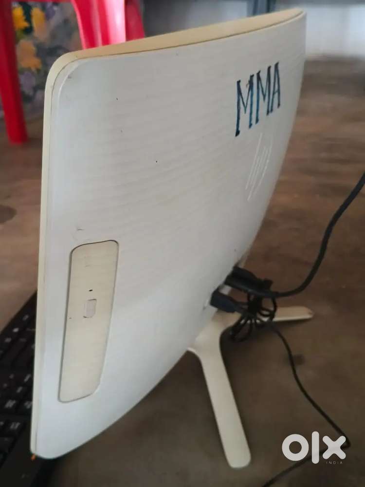 All in one pc i3 6th gen 500gb HD 12Gb Ram