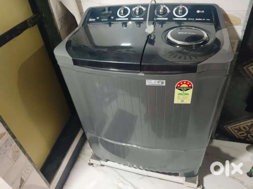LG 8kg Semi automatic washing machine top load jat roller