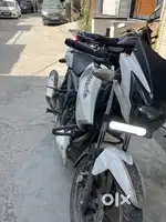 Single hand bike h Delhi number VIP number