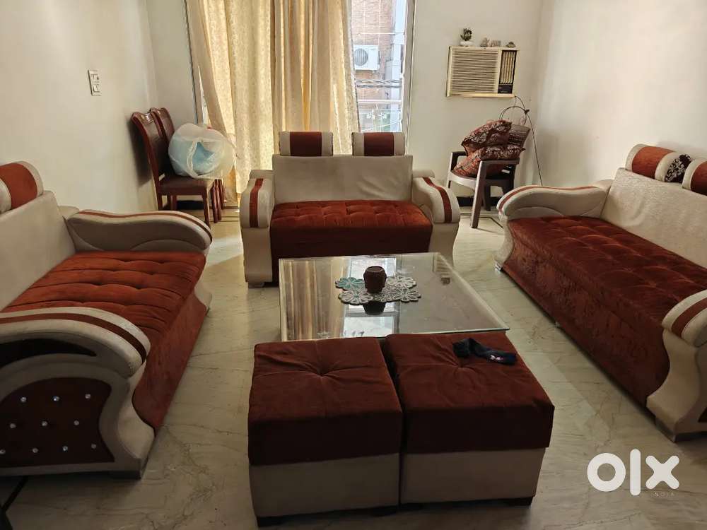 10 seater sofa plus centre table