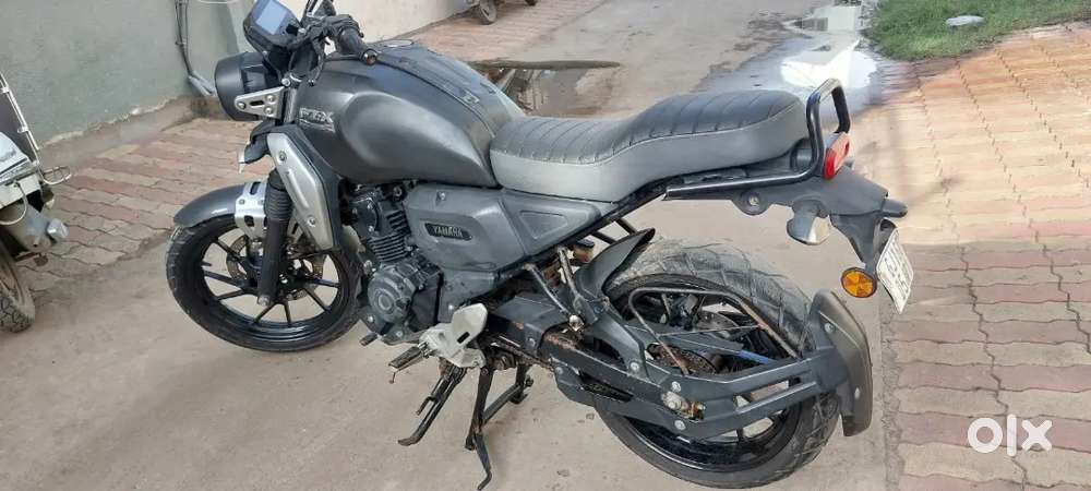 Yamaha FZX