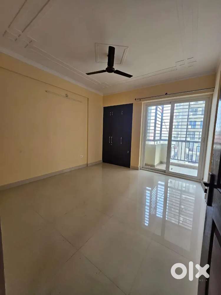 2bhk semi furnished flat in Vrindavan sec.6 near telibagh