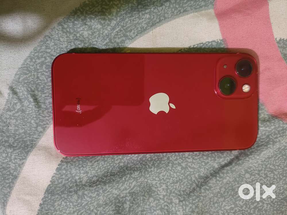 Iphone 13 4/128GB Not a single scratch in phone