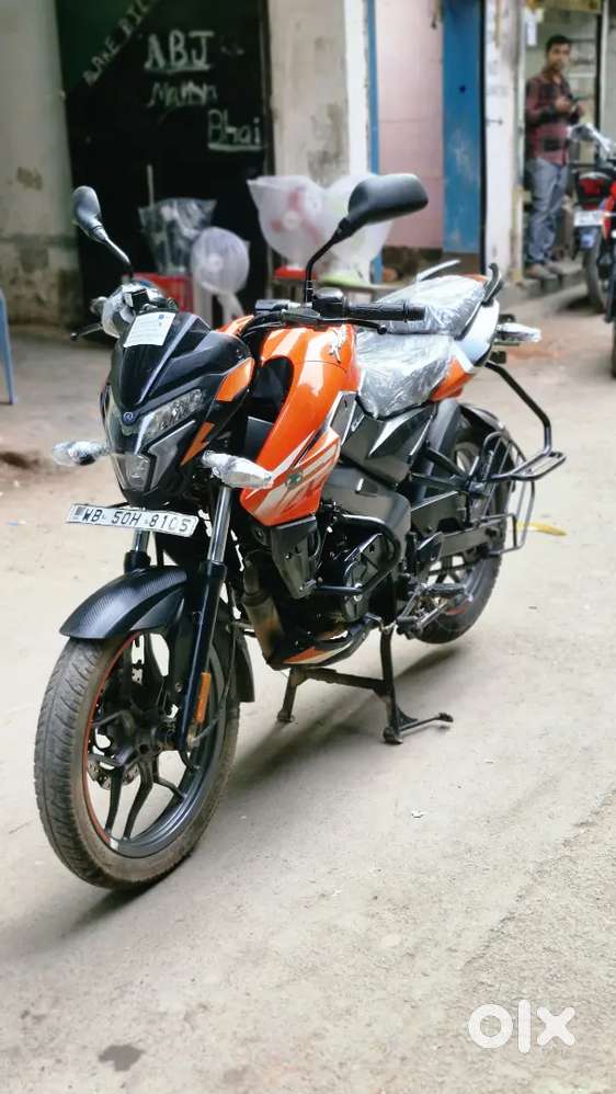 Emi facellity available 2024 end bike only 1 year old and 3k driven