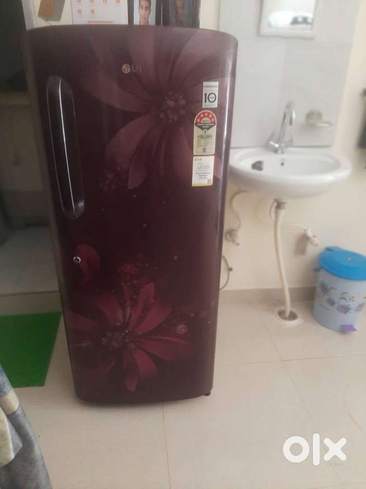 LG Fridge fully working in new condition