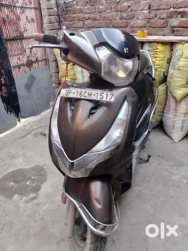 Good condition side mai thora sa damege ha baki all okk condition