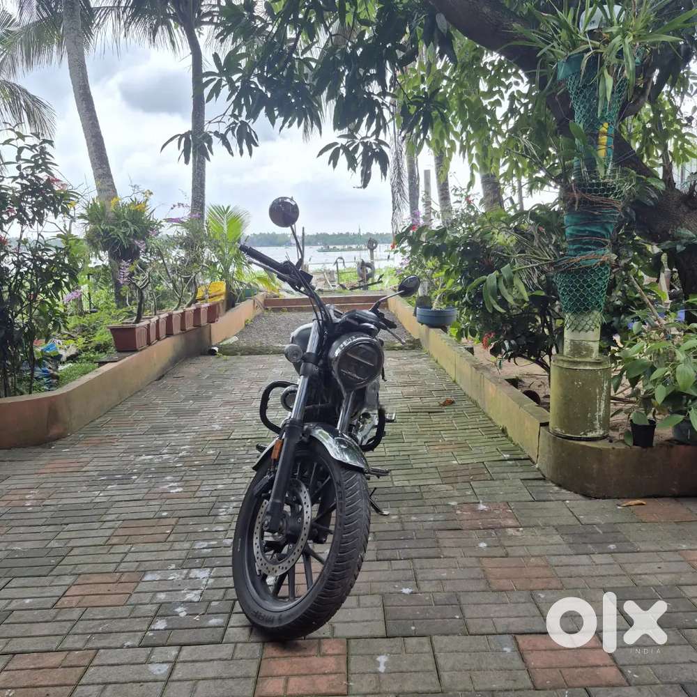 HONDA HNESS CB 350 DLX PRO BS6/3 YEARS 5 MONTHS