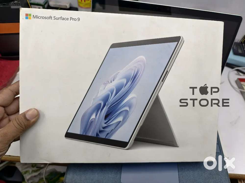 MICROSOFT SURFACE 9 PRO  I5 PROCESSOR 1TB BRAND NEW CONDITION