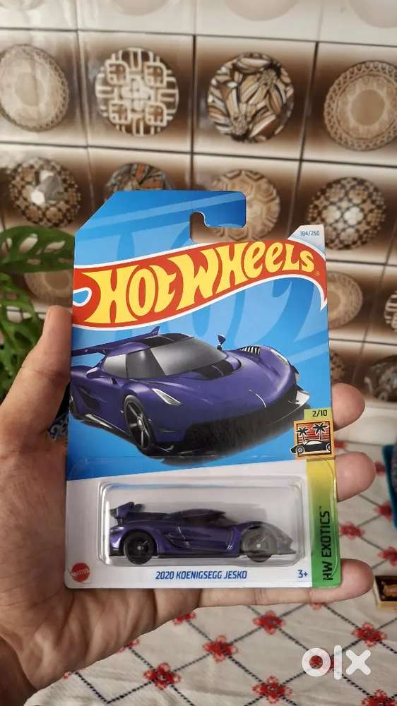 2 Hot wheels ( New & Sealed Packs )