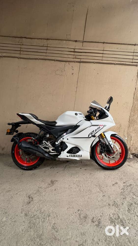 Yamaha R15V4 2023