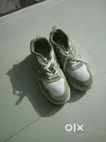 Shoes sale krna h