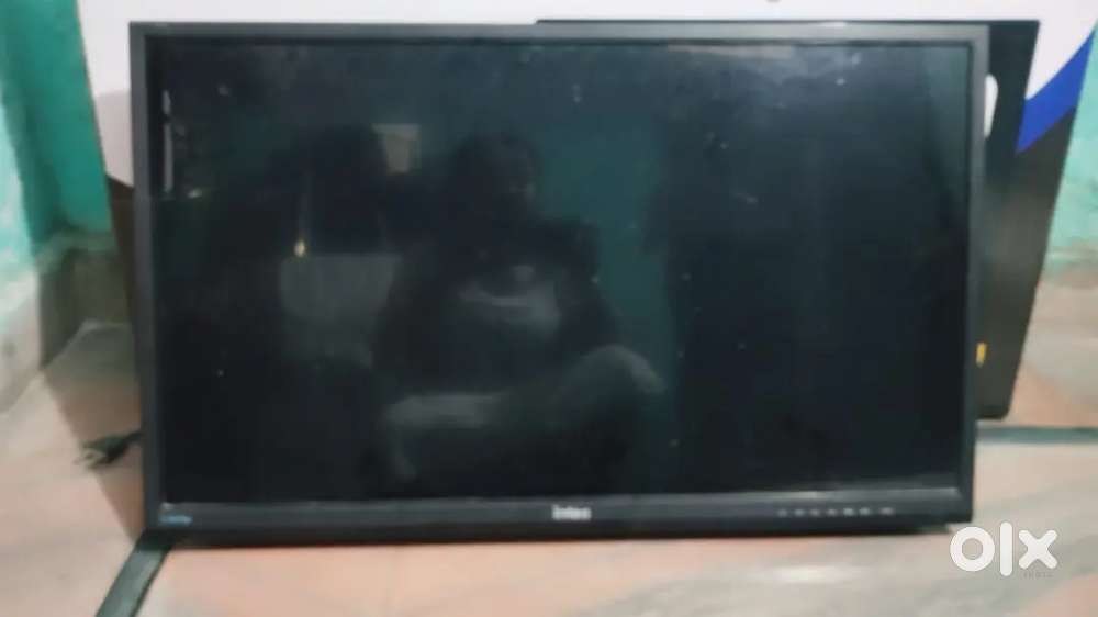 Non smart tv in good condition