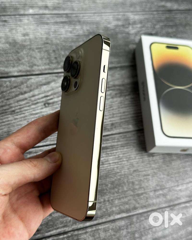seeling my 6 month used model i phone 14 pro max