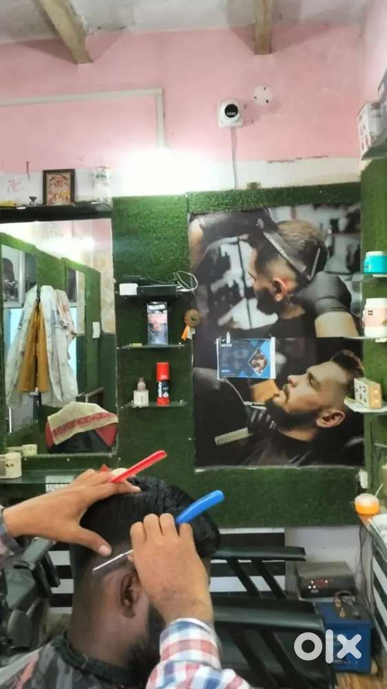 Gents parlour ready to move