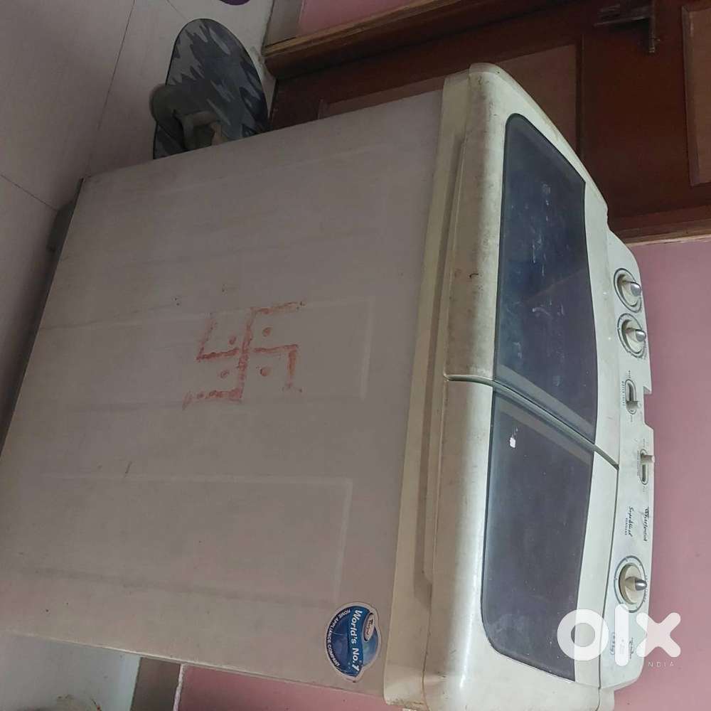 Double door washing machine