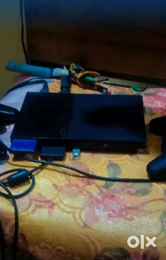 PLAYSTATION 2 ARGENT SELLING