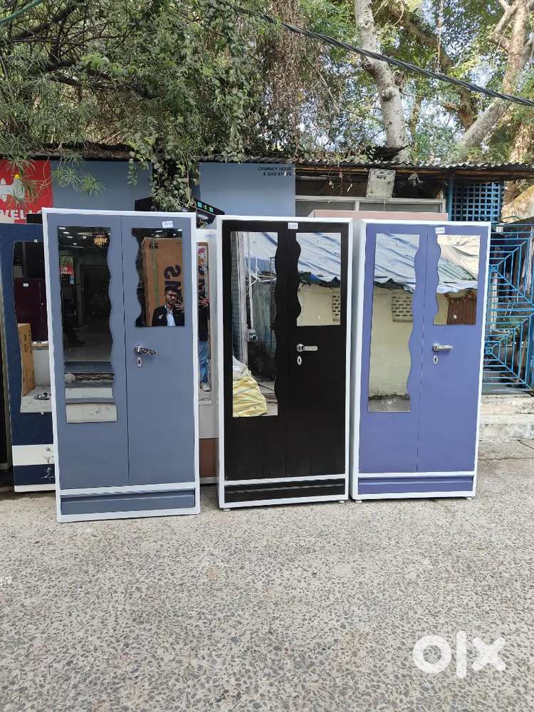 Almira 6.5feet  offer price 6500rs