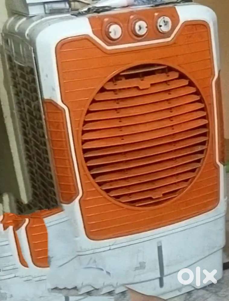 Old Cooler for Sale – Needs Repair