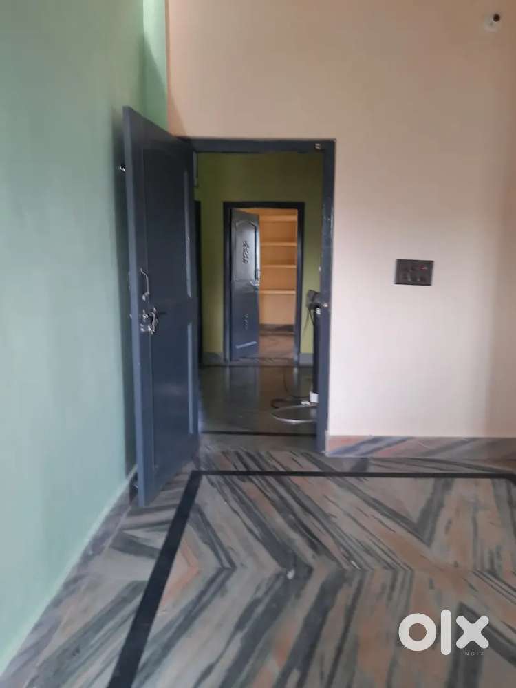 2bhk flat  rent  Parking Available Only servic