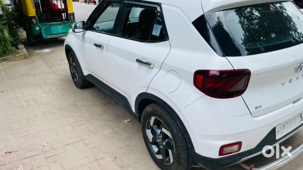 Hyundai Venue 2020 Diesel Well Maintained