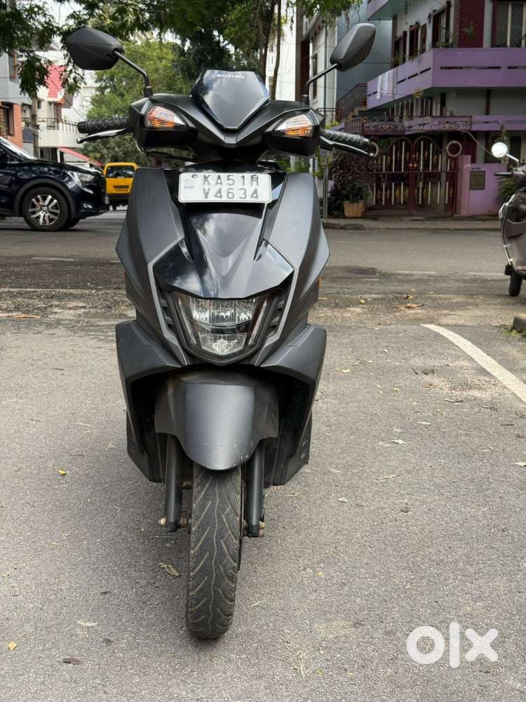 SUZUKI AVENIS 125 RIDE CONNECT EDITION