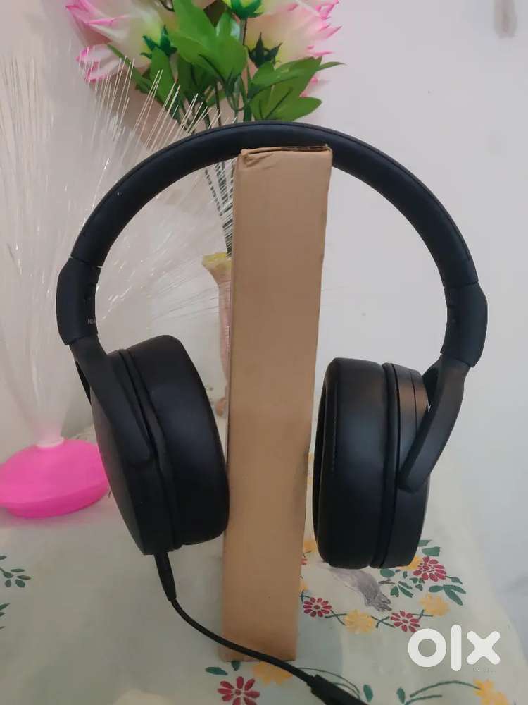 New Sennheiser HD 400S headphones with 2-years brand warrenty