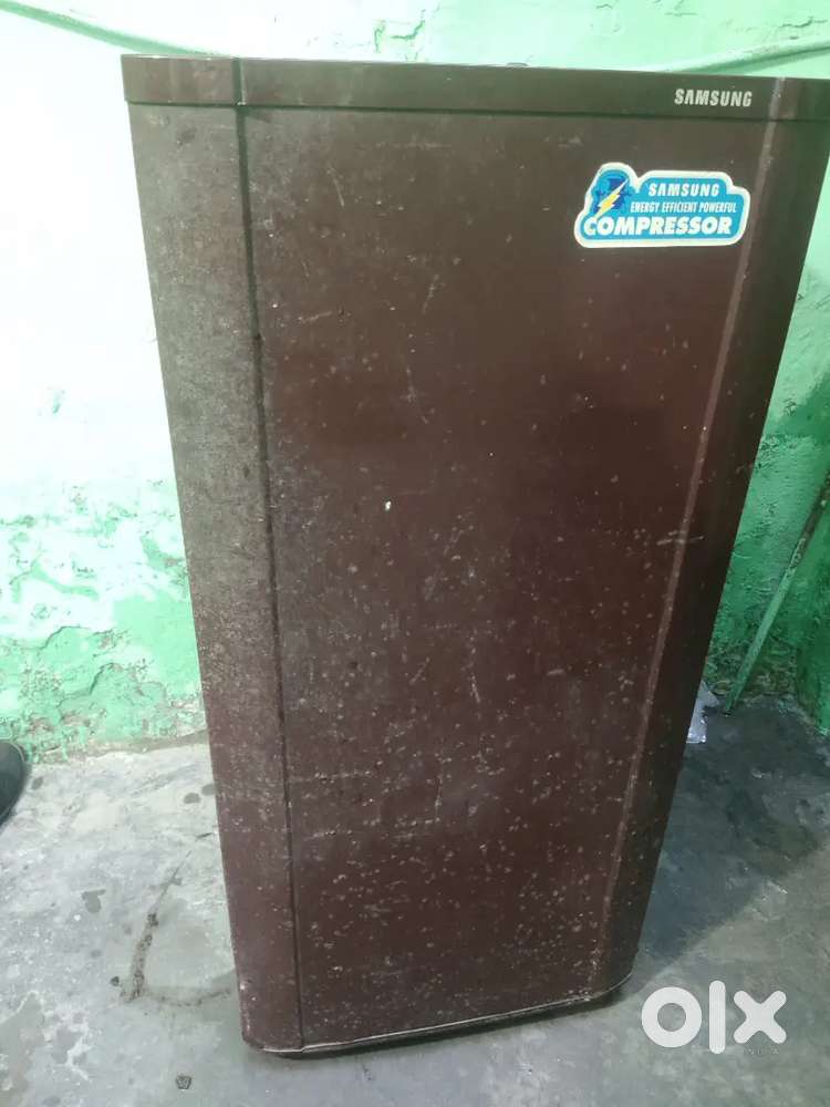 SAMSUNG FRIDGE