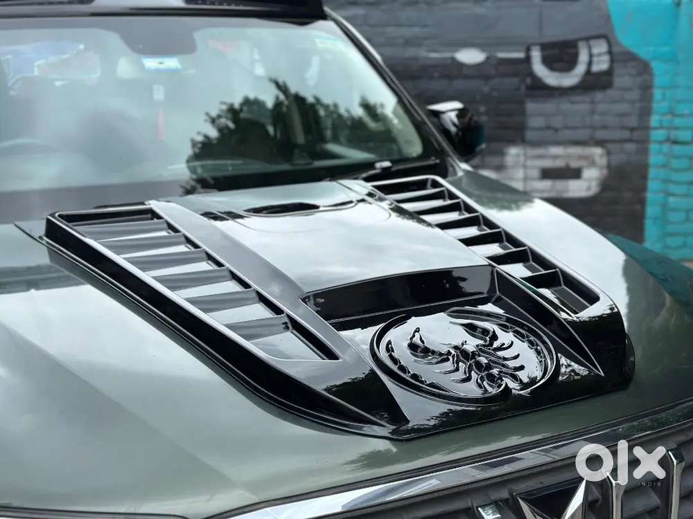 Scorpio N Bonnet scoop abs plastic piano black
