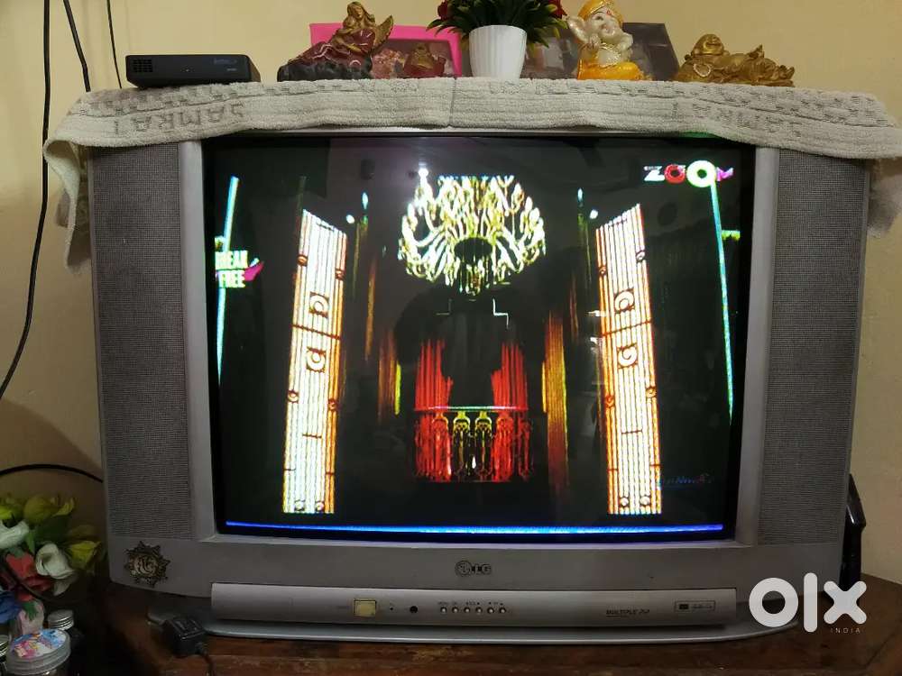 LG TV having speakers in it for a good sound system.