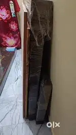 Wooden cot + Foam