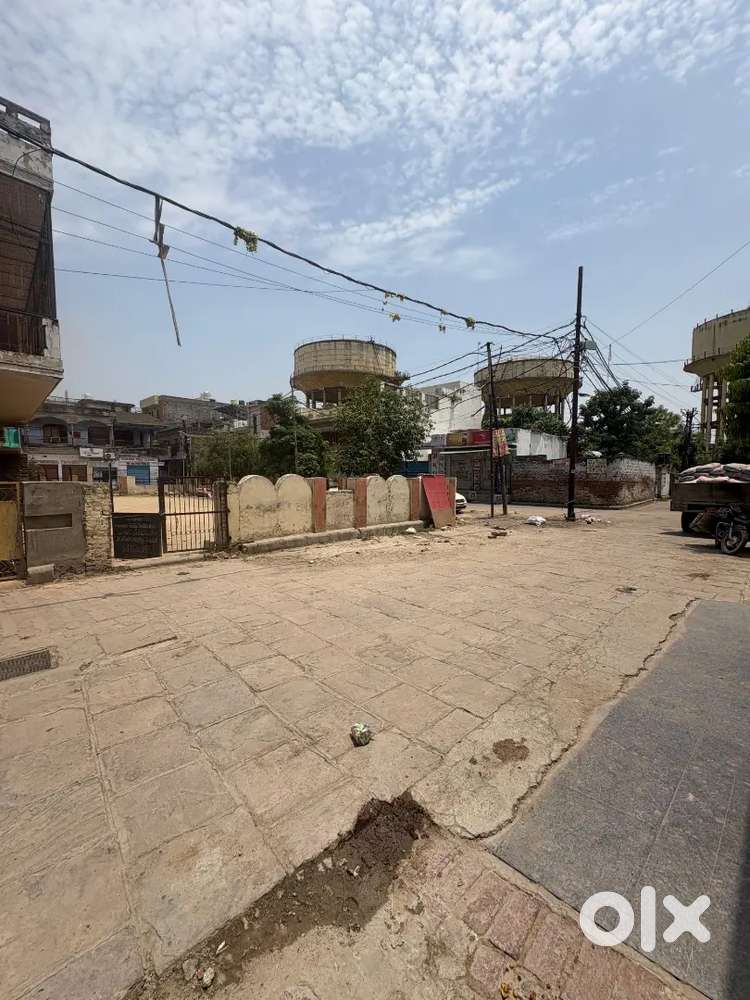 Semi commerical land