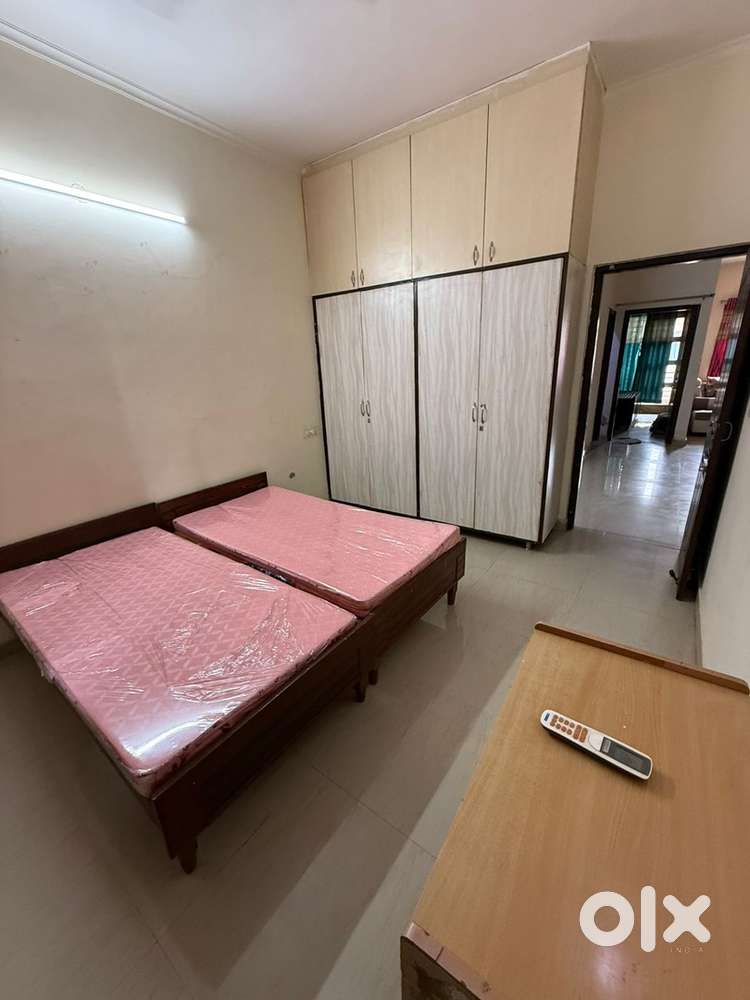 Fully fursinshed flat