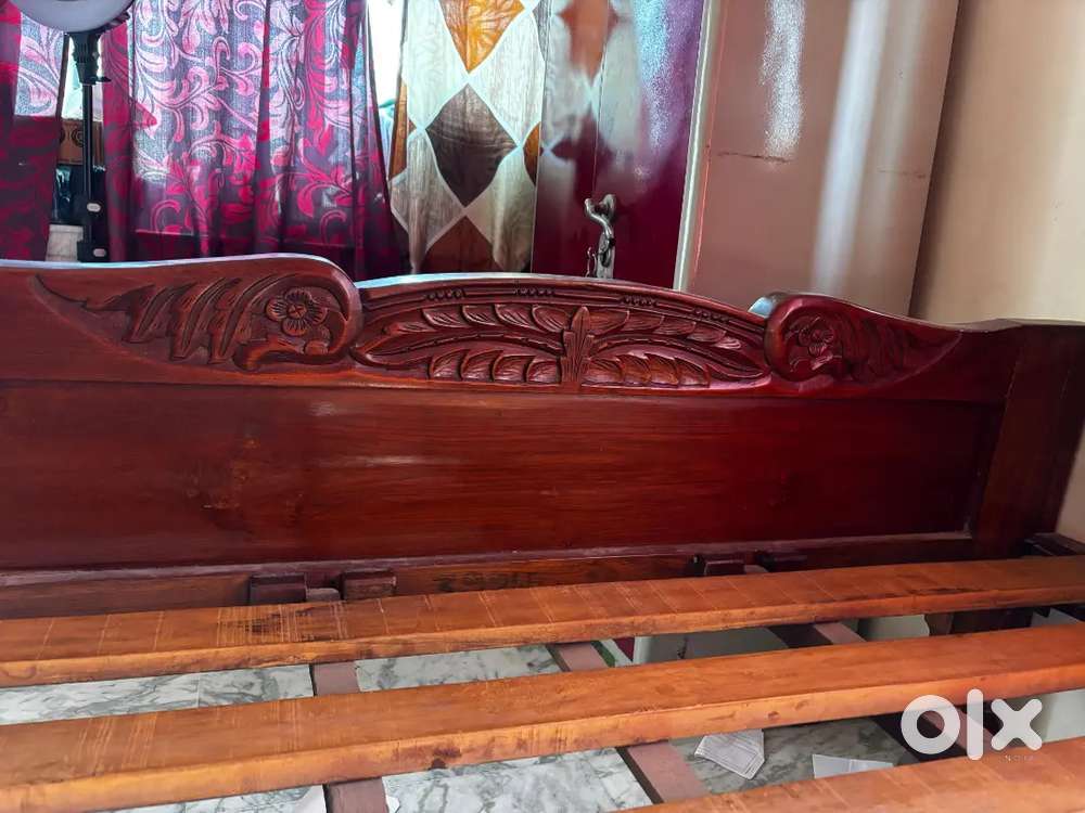 Teakwood bed queen size
