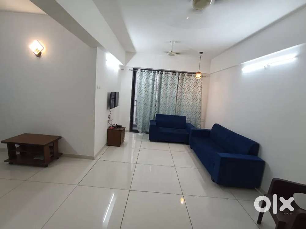 Fully Furnished 2bhk flat on rent for Family, Couple, Single Person