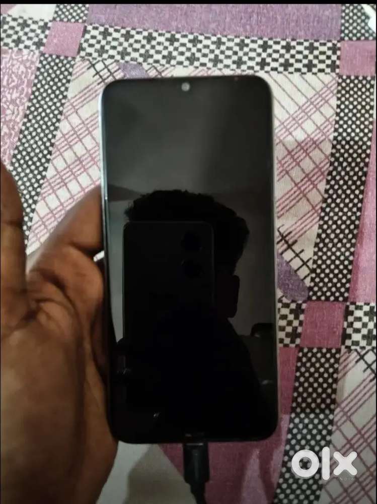 M 15 brand new phone 9 month old urgent selling