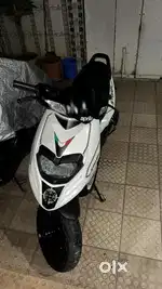Aprilia Strom 125 2024