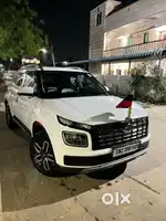 Hyundai Venue 2023 Petrol Well Maintained