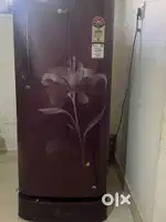LG Fridge is in good working condition 5 years old