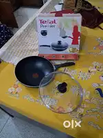 Tefal Premier non stick frying pan with lid brand new.