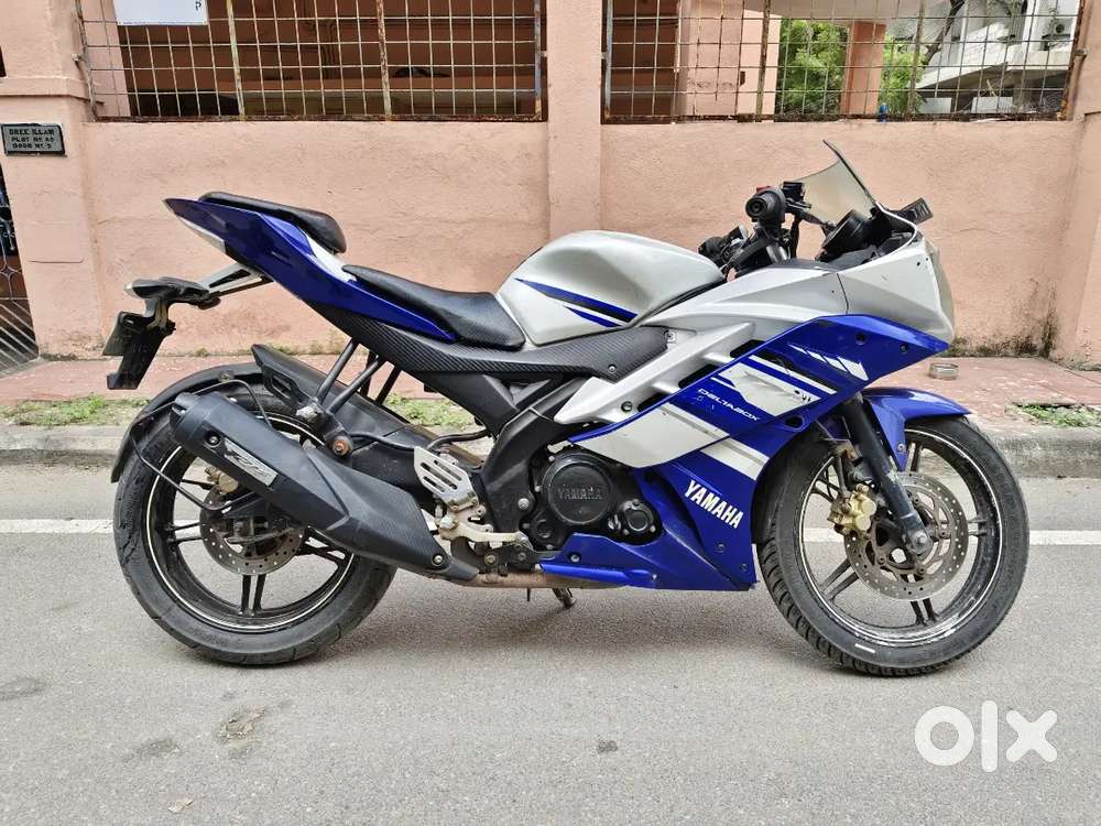 Yamaha R15 v2 special edition