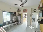 2BHK ફ્લેટ વેચવાનો છે.