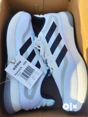 Adidas 10 number shoes for men white