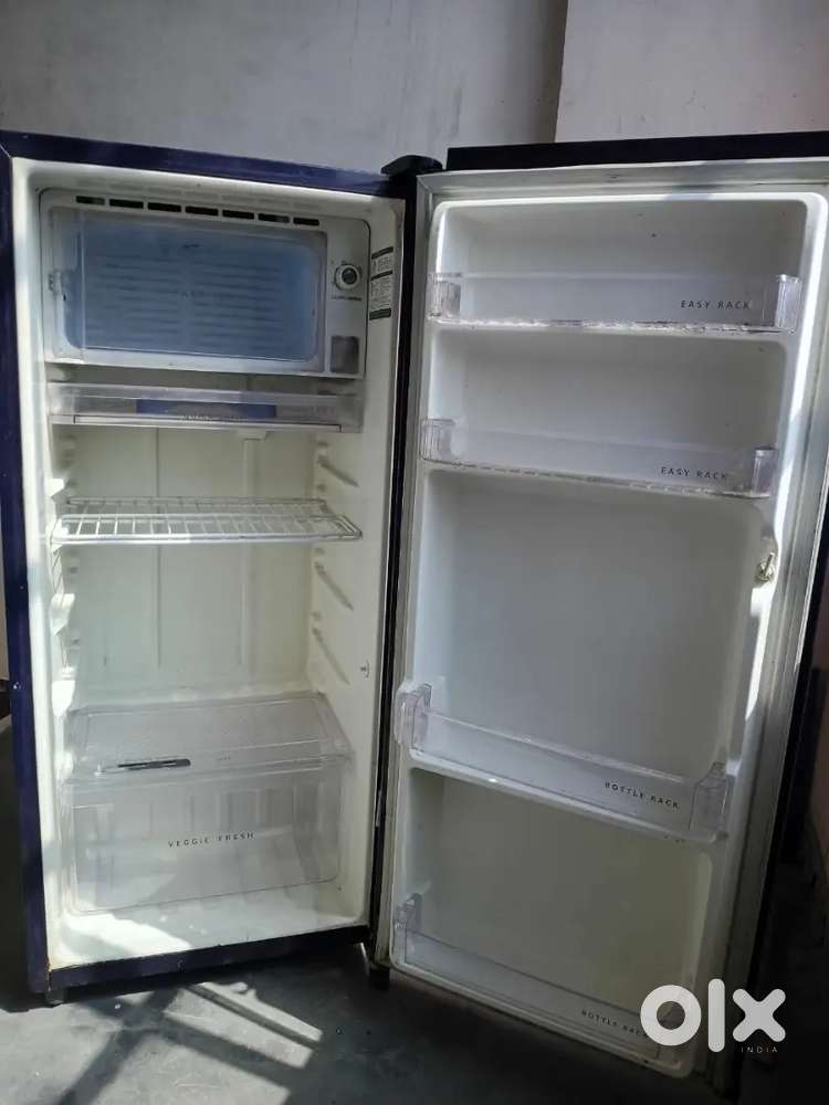 Whirpool 200 lt fridge