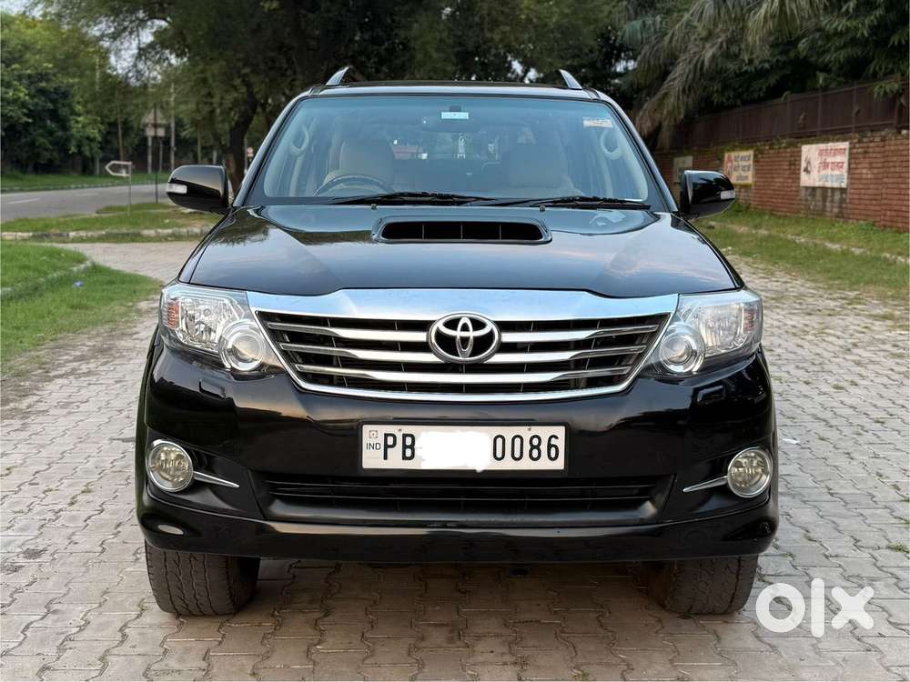 Toyota Fortuner 3.0 4x4 Manual, 2012, Diesel