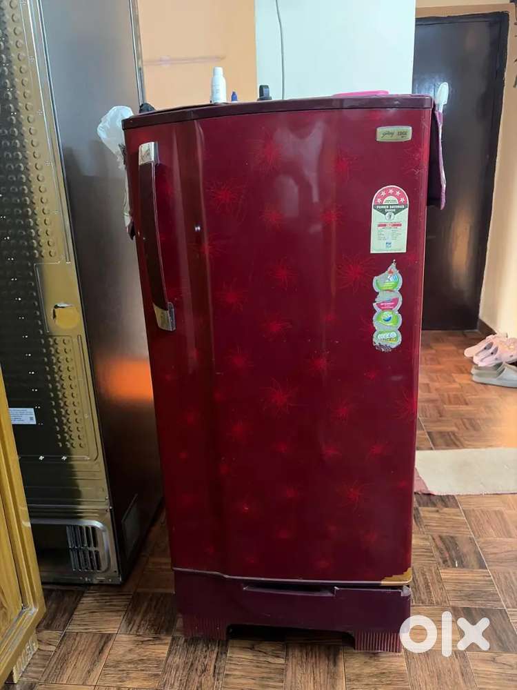 5* Godrej Fridge, 183 Ltr with free stand
