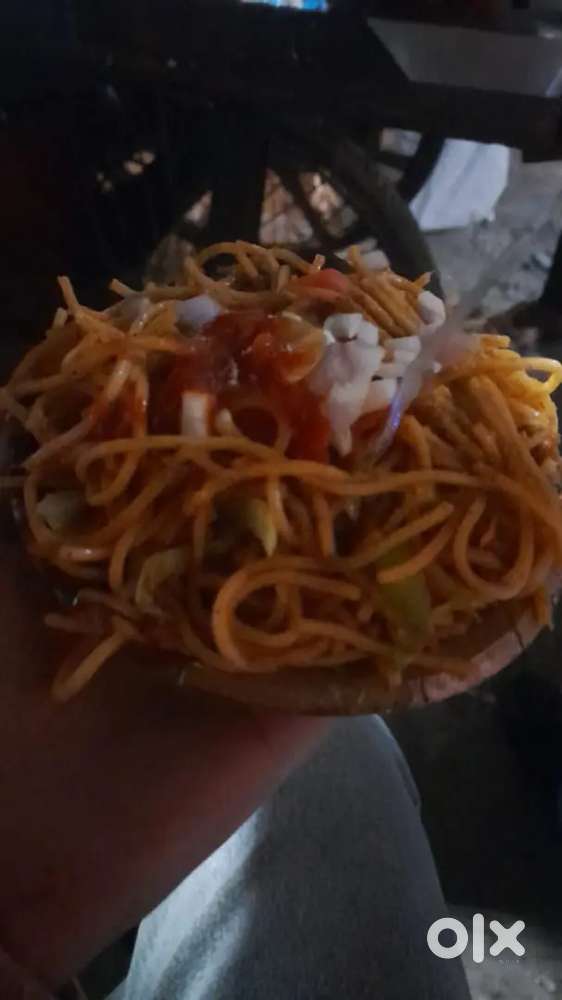 Hme khana banane k liye koi chaiye subha 7:30 bje or sham 7:30 bje