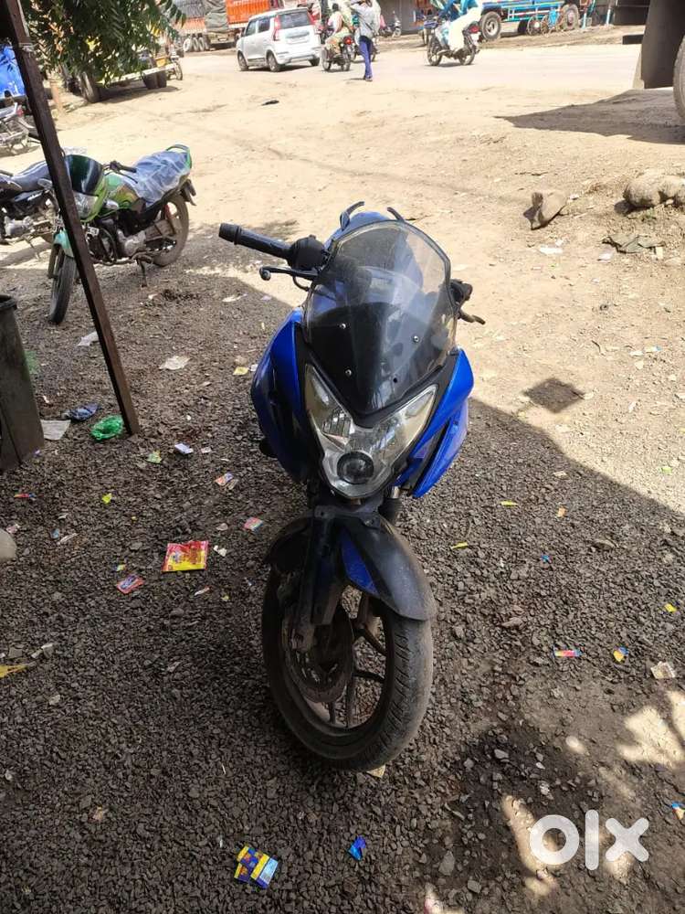Bajaj pulsar as 200
