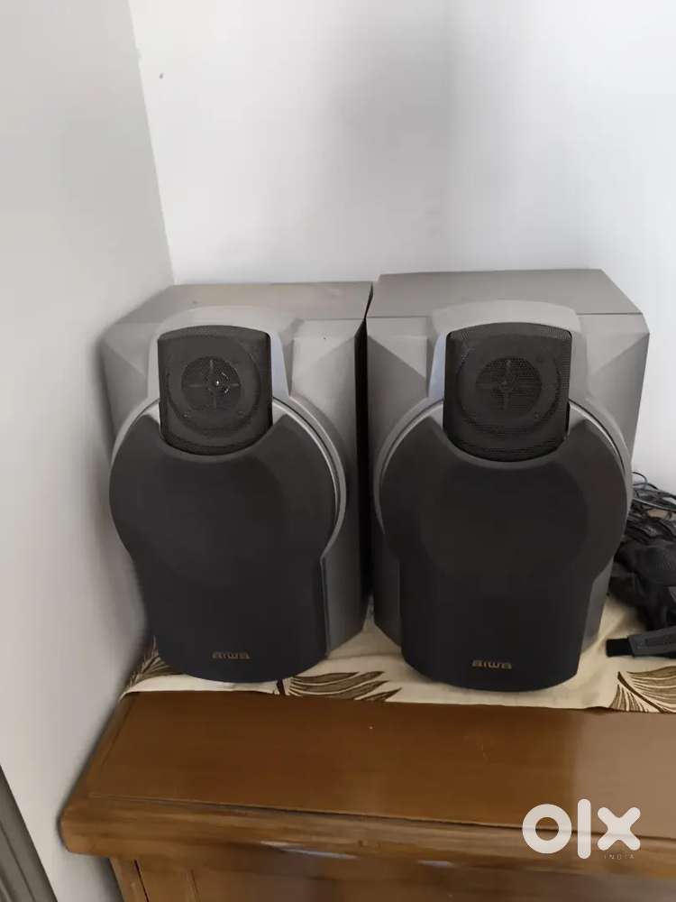 Speakers aiwa