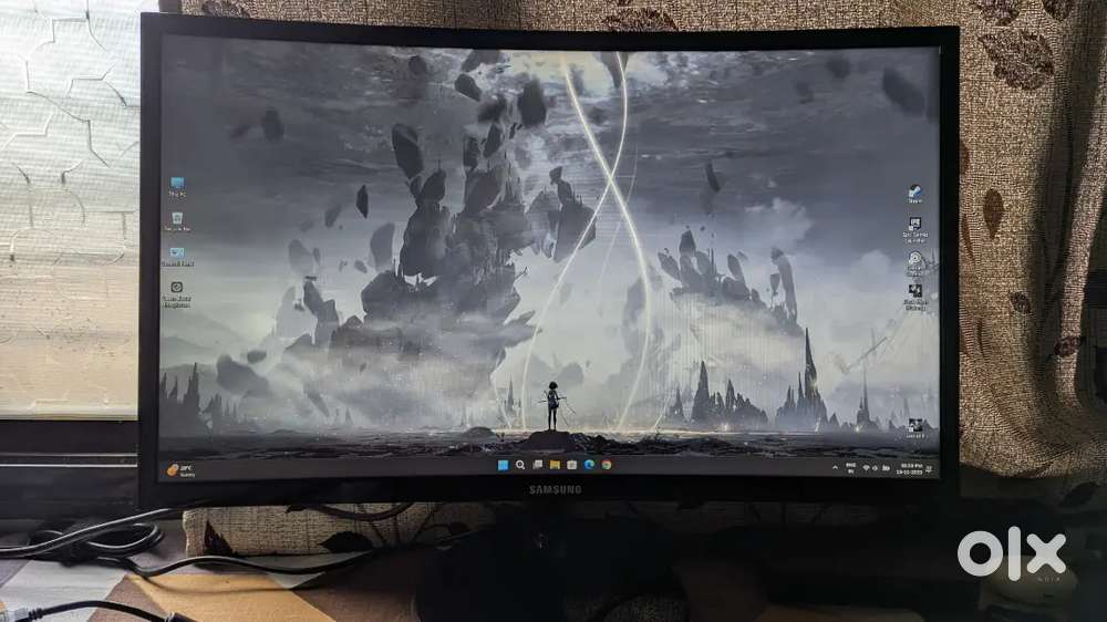 Samsung 23.5″ Curved FHD Monitor Model: LC24F390FHWXXL