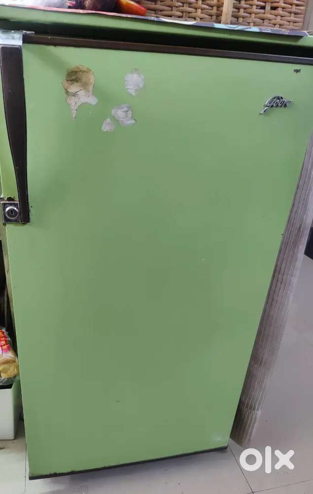 Single door fridge